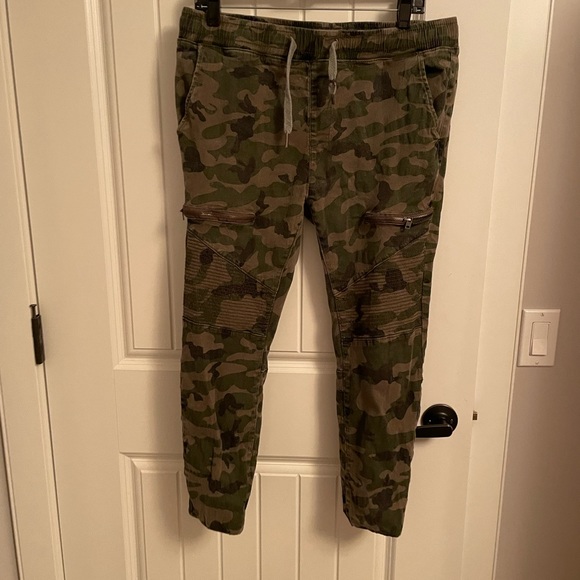 Cameo print pull on pants - Picture 3 of 5